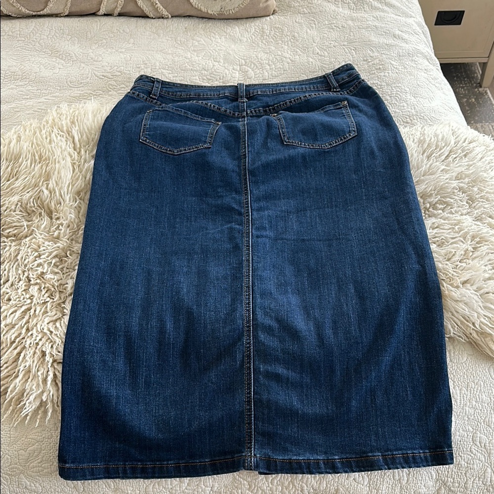 Denim Button-Front Skirt - Picture 2 of 3